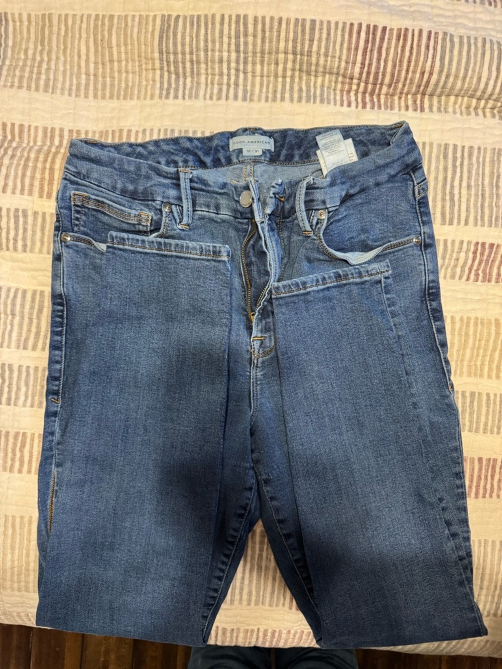 Good American High-Rise Denim Jeans in Medium Blue Wash
